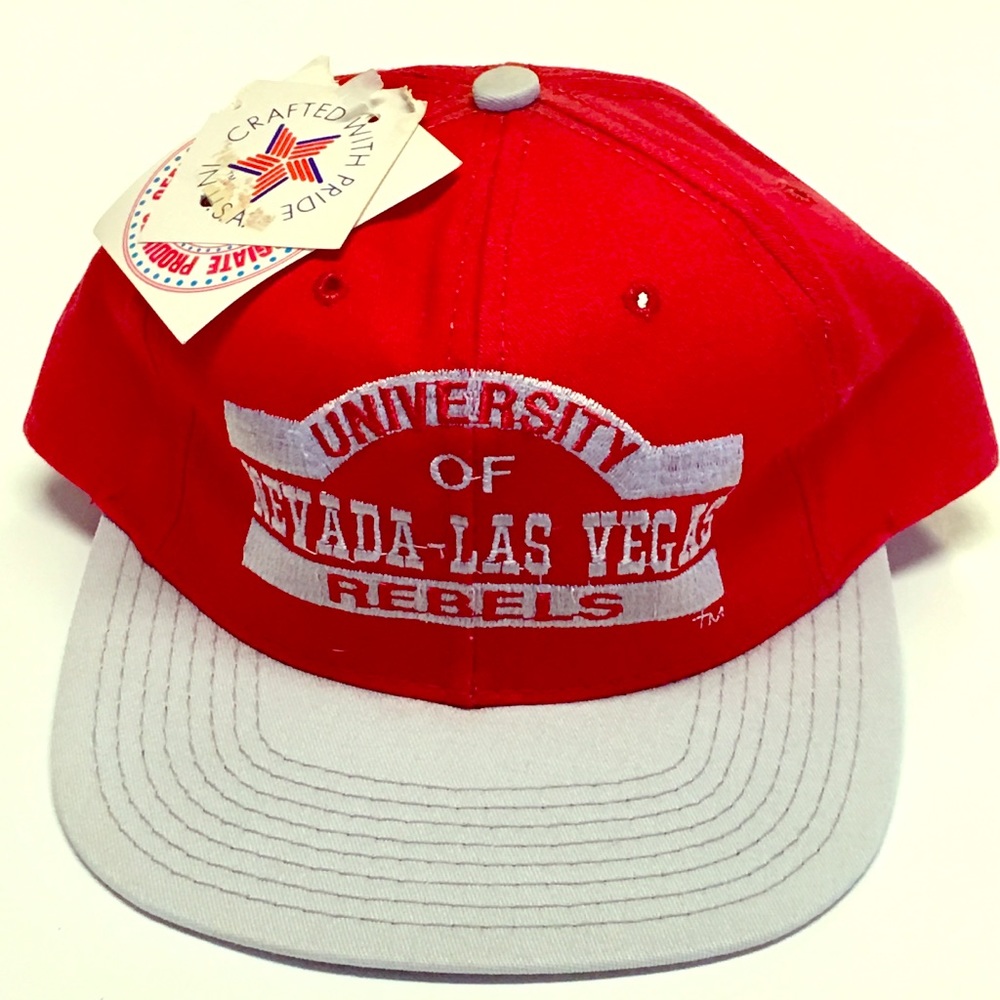 UNLV Rebels Vintage SnapBack 90’s Cap Hat Red NCAA